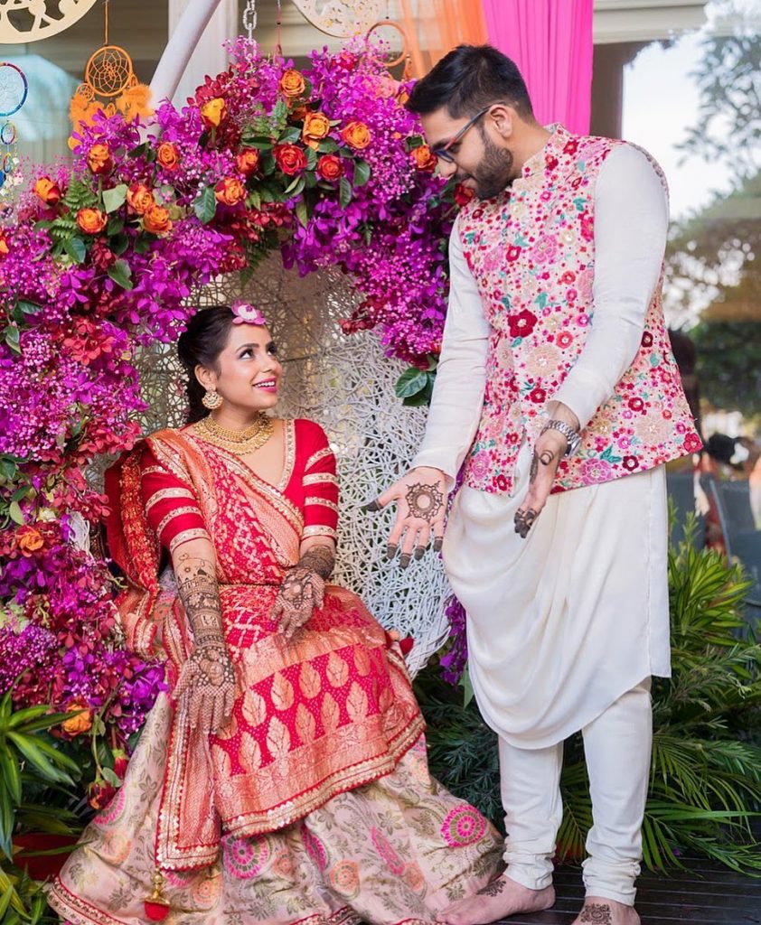 mehendi outfits of bride & groom